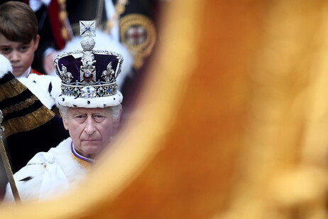 Re Carlo, un anno di regno / SPECIALE