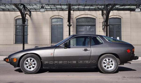 Una Porsche 924 del 1979, mantenuta in perfette condizioni, e' stata messa in vendita da un collezionista argentino