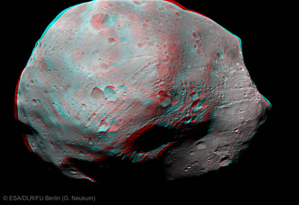 La più grande luna di Marte, Phobos, in 3D (fonte: ESA/DLR/FU Berlin, G. Neukum)