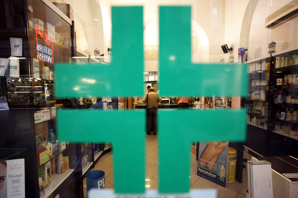 Federfarma, una farmacia su 6 in difficoltà economiche