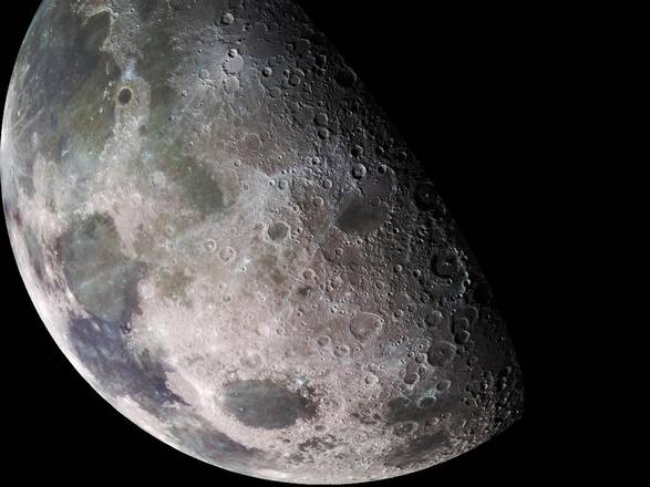 Nuove analisi delle rocce lunari rivelano che la Luna conteneva acqua al suo interno (fonte: NASA/JPL/USGS)