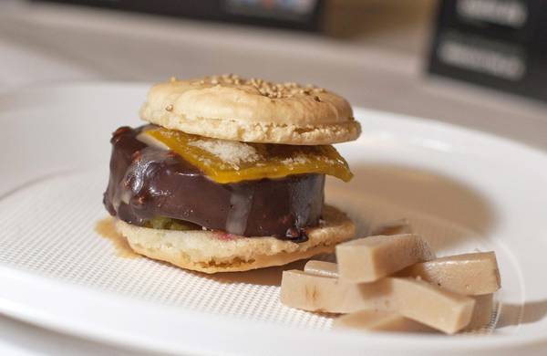 Primo hamburger artificiale 'in tavola' tra una settimana