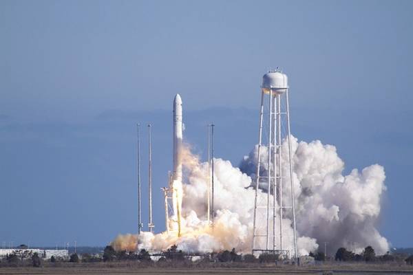 Lanciato Antares, dalla base della Nasa a Wallops Island (fonte: NASA/Bill Ingalls)