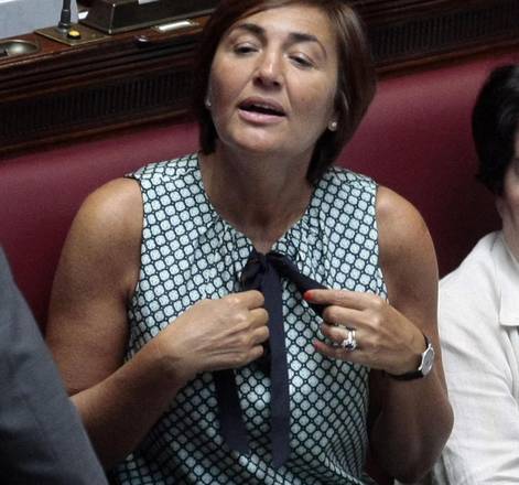 La deputata del Pdl Renata Polverini, con una camicetta a scacchi bianca e verde