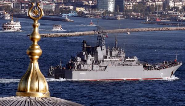 Navi da guerra russe entrano nel Mediterraneo - Photostory Primopiano
