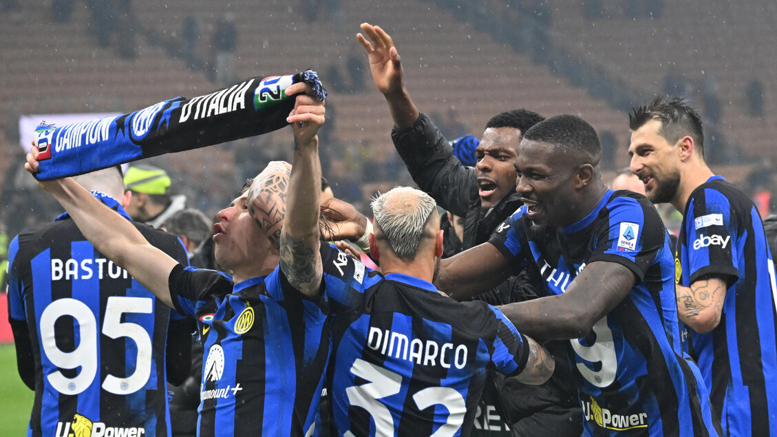 L'Inter vince il derby, è scudetto e seconda stella
