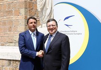 Renzi con Barroso (ANSA)