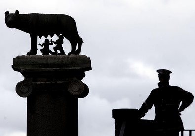 La lupa in Piazza del Campidoglio (ANSA)