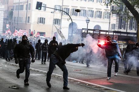 Venerdì di sciopero, allarme sicurezza a Roma © ANSA