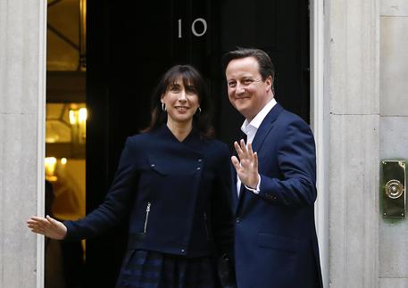 David Cameron e la moglie Samantha © AP