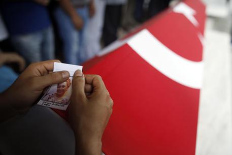 Tre terroristi dell'aeroporto di Istanbul sarebbero del Tagikistan © AP