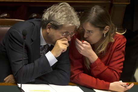 Paolo Gentiloni e Maria Elena Boschi in una foto d'archivio © ANSA