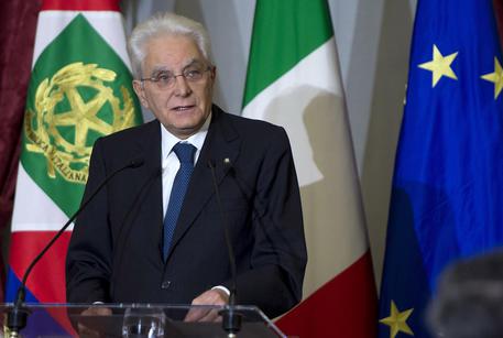 Monito Mattarella a magistrati, toga non è abito scena © ANSA