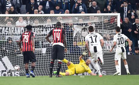 Juve-Milan 2-1, domani chance scudetto 661c4b359aaf7972e9bbd2c2604a6da2