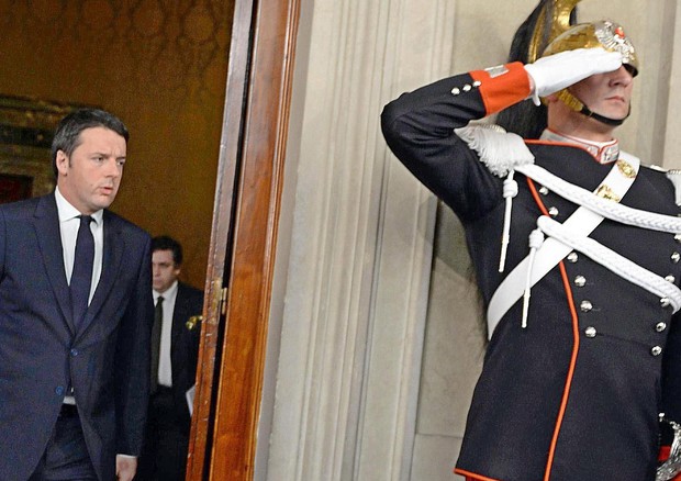 Matteo Renzi nella Loggia d'Onore del Quirinale dopo aver ricevuto dal Capo dello Stato l'incarico di formare il nuovo Governo al Quirinale Roma, 17 febbraio 2014 © Ansa