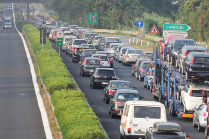 Auto si conferma il mezzo di trasporto più amato in Italia Sotto la