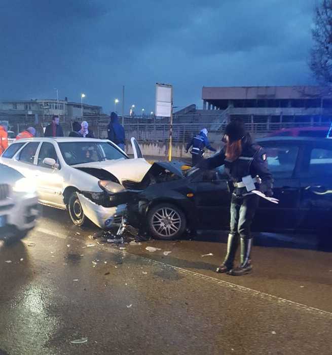 sassari 6 feriti in incidente stradale sardegna ansa it