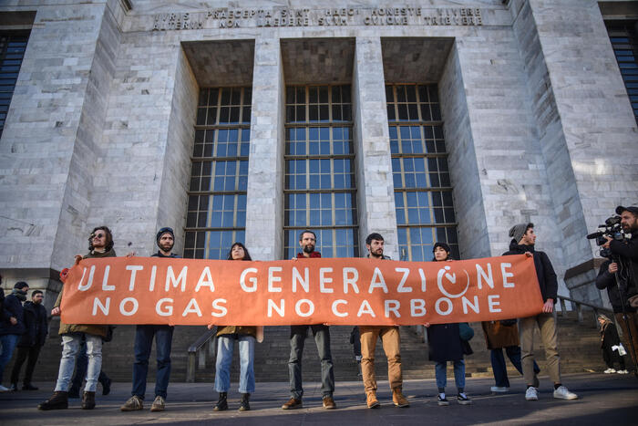 Misura Preventiva A Attivisti Di Ultima Generazione A Varese