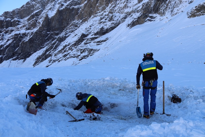 Resti Umani Su Ghiacciaio Grand Combin Identificato Alpinista