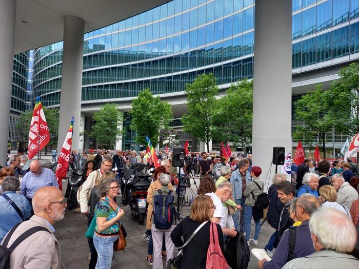 Protesta Per Dire Basta A Liste Attesa Nella Sanit Lombarda Notizie