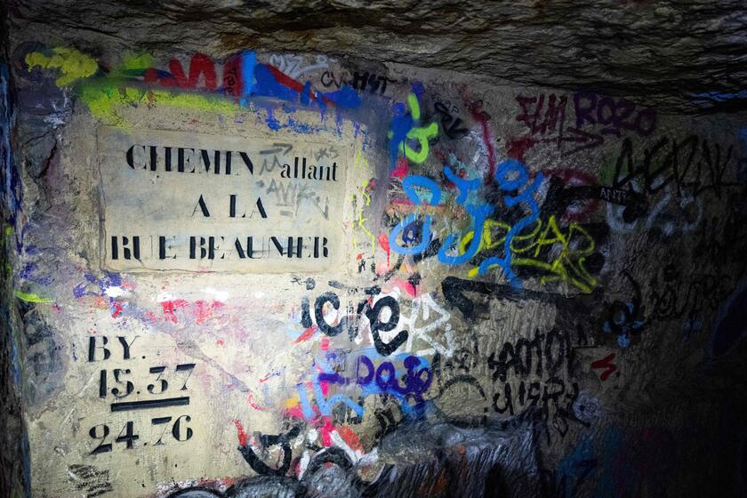 Tra catacombe e graffiti, viaggio nella Parigi sotterranea