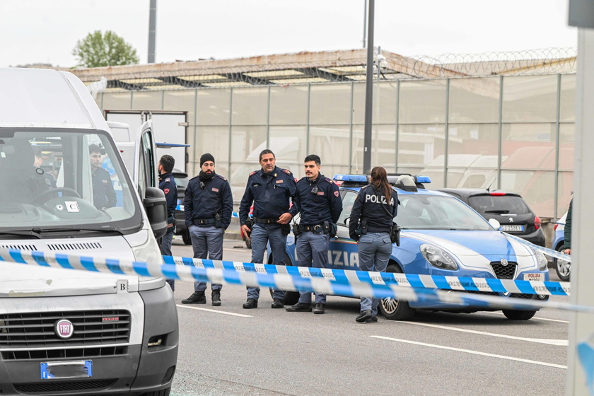Man shot dead in van near market in Milan
