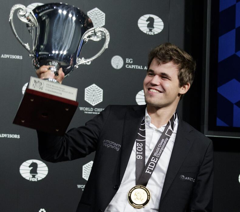 Magnus Carlsen Si Conferma Campione Del Mondo Di Scacchi People Ansa It