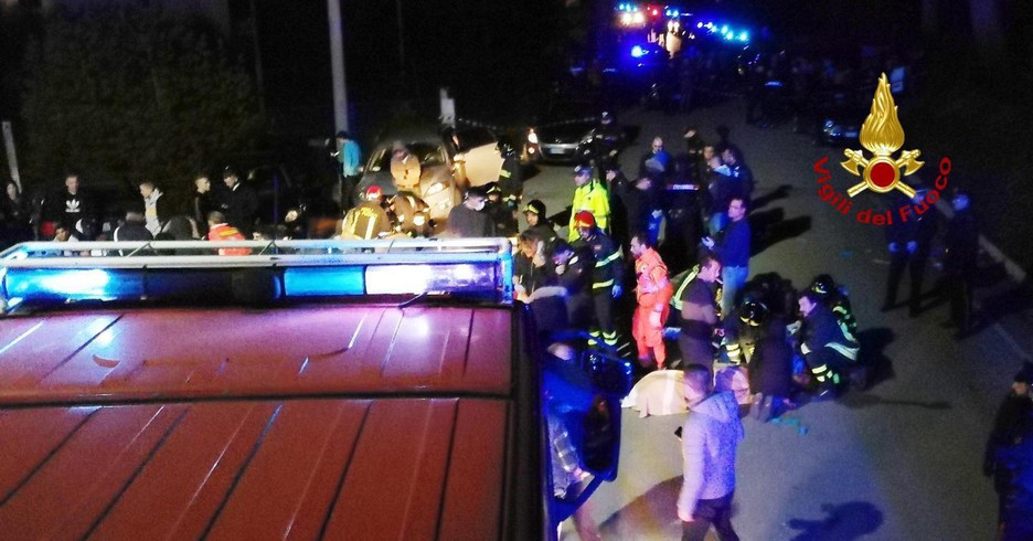 I soccorsi dopo la tragedia in discoteca (ANSA)