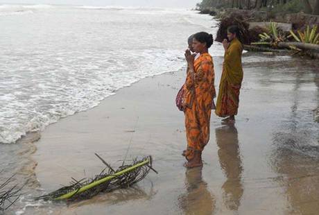 India:ciclone devasta costa est, 7 morti - Top News - ANSA.it