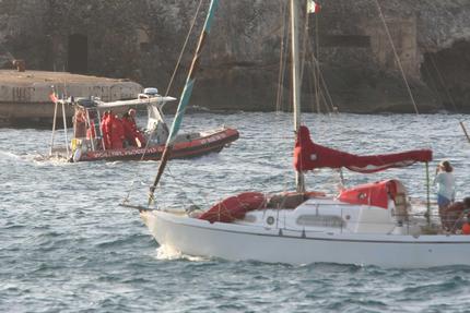 Lampedusa, continuano le ricerche