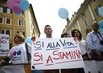 Le proteste contro la sospensione di Stamina