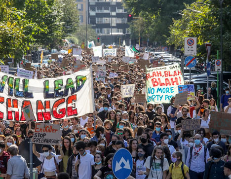 Fridays for future, in 50 mila a Milano (ANSA)