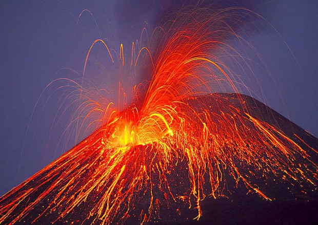 Vulcani Telecamere Sincronizzate Per Studiare Le Eruzioni In 3d Terra Poli Ansa It