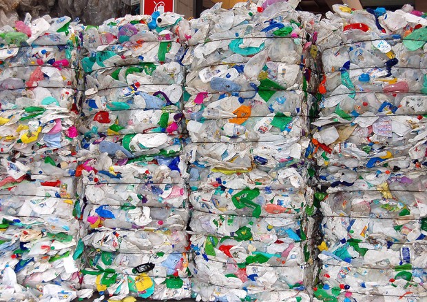 RICICLO,COME RINASCONO RIFIUTI ORGANICI E PLASTICA © ANSA