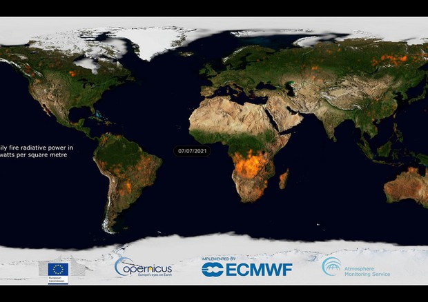 Il 2021 è stato un anno nero per gli incendi a livello globale con emissioni record (fonte: Copernicus Atmosphere Monitoring Service/ECMWF) © Ansa