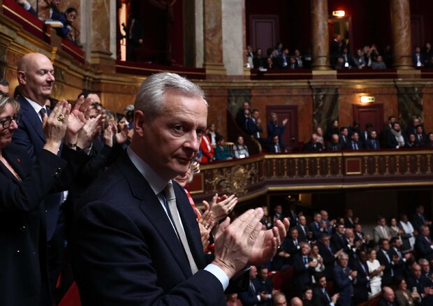 Il governo francese a caccia di tagli dopo il boom del deficit © AFP