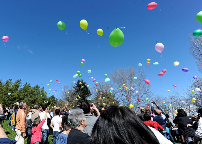 Ambientalisti: Stop ai palloncini a elio, sono tra i rifiuti più