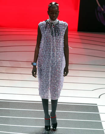 Fashion: Prada, Sotheby's earns 400,000 euros for Unesco - Economy -  