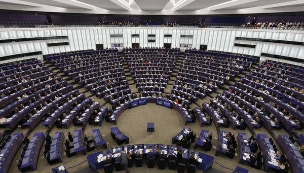 I temi della plenaria della prossima settimana spiegati dagli eurodeputati italiani. Segui la diretta