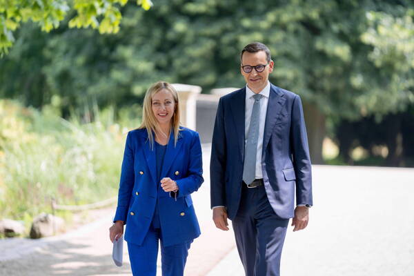 Media polacchi: Morawiecki subentrerà a Meloni nella guida del gruppo dei Conservatori europei