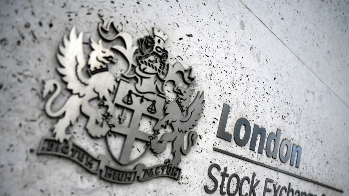 Borsa: l'Europa parte piatta, Londra +0,1%