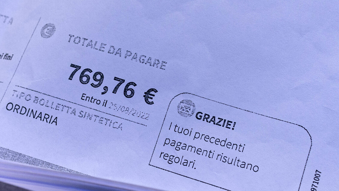 Giorgetti: 'Verso un provvedimento contro il caro bollette'. Ma è allarme dazi