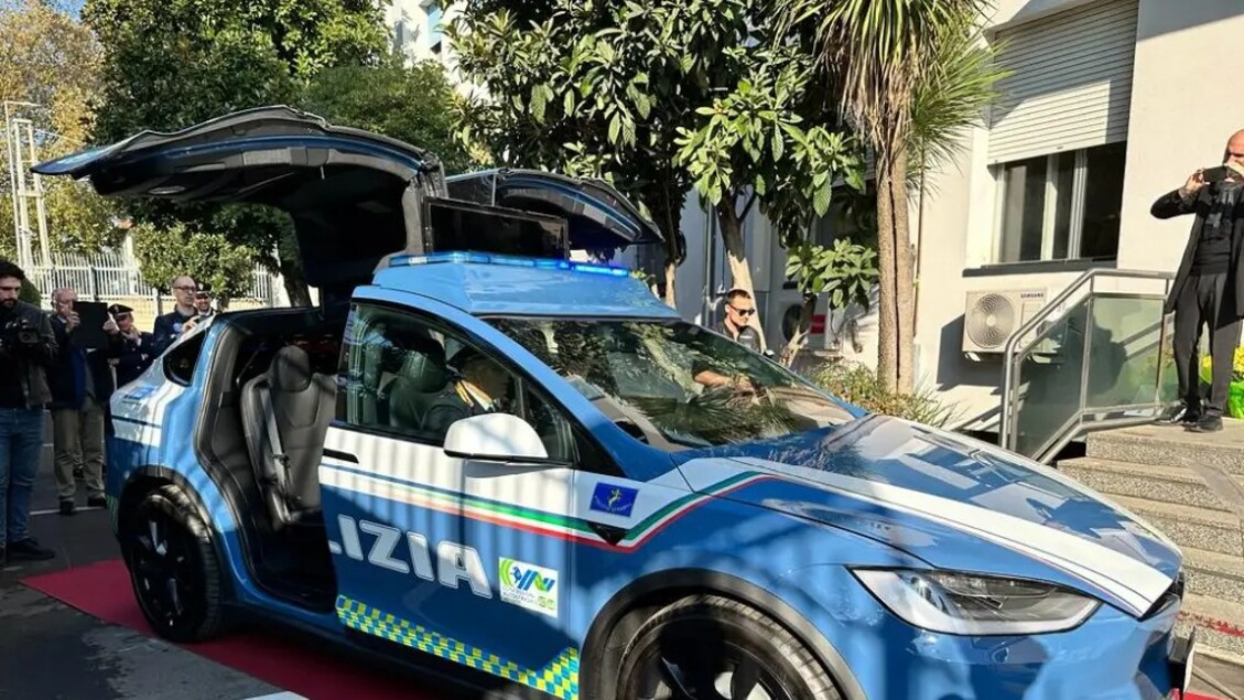 In Veneto la prima Tesla elettrica per la Polizia Stradale - RIPRODUZIONE RISERVATA