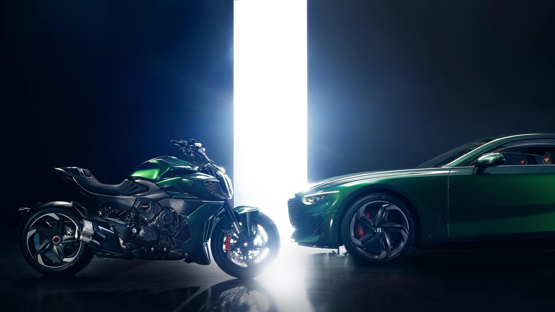 Ducati Diavel for Bentley - RIPRODUZIONE RISERVATA