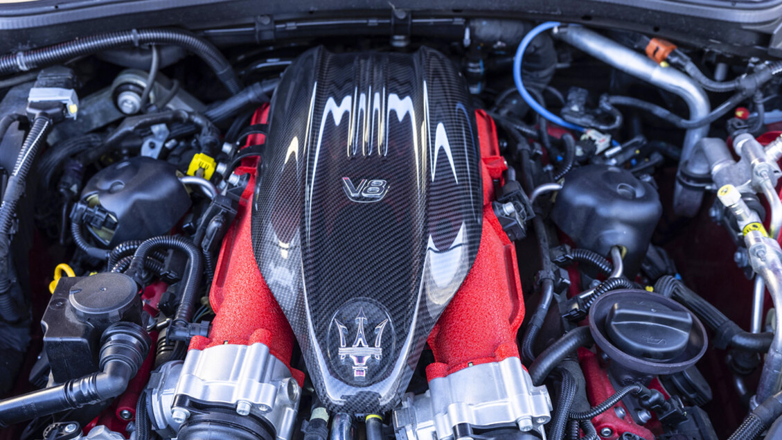 Il poderoso V8 comune denominatore dei tre gioielli del Tridente © ANSA/Maserati