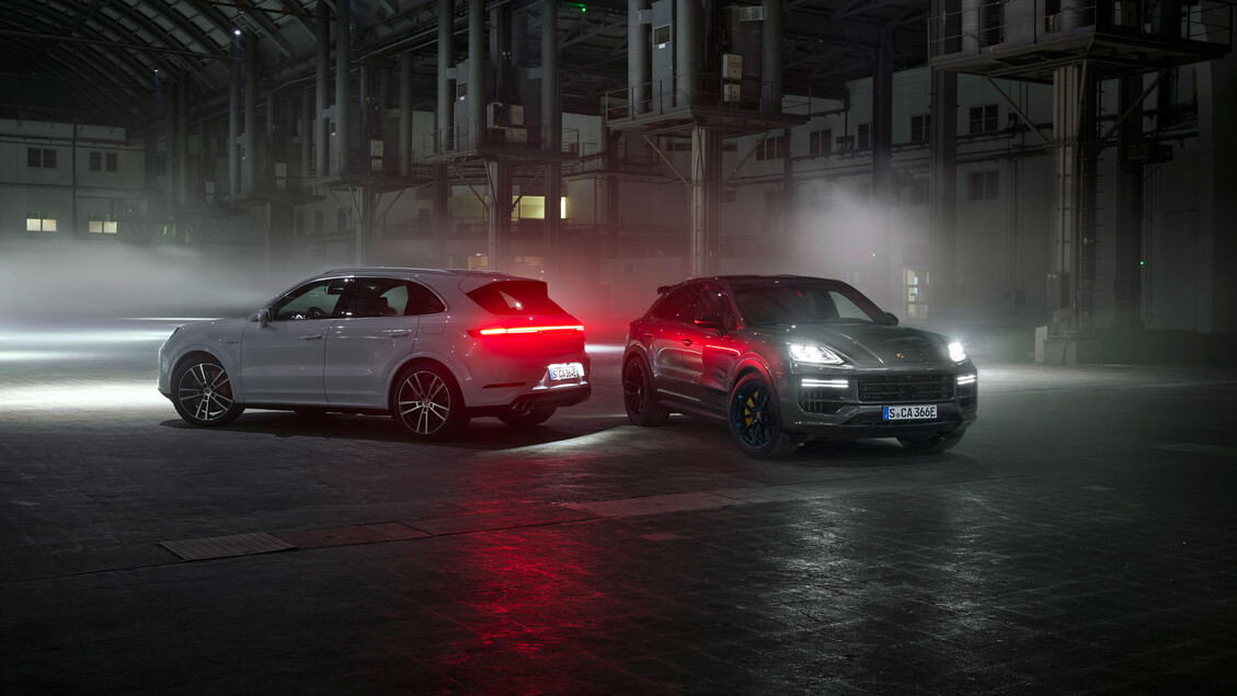 Porsche Cayenne Turbo E-Hybrid - RIPRODUZIONE RISERVATA