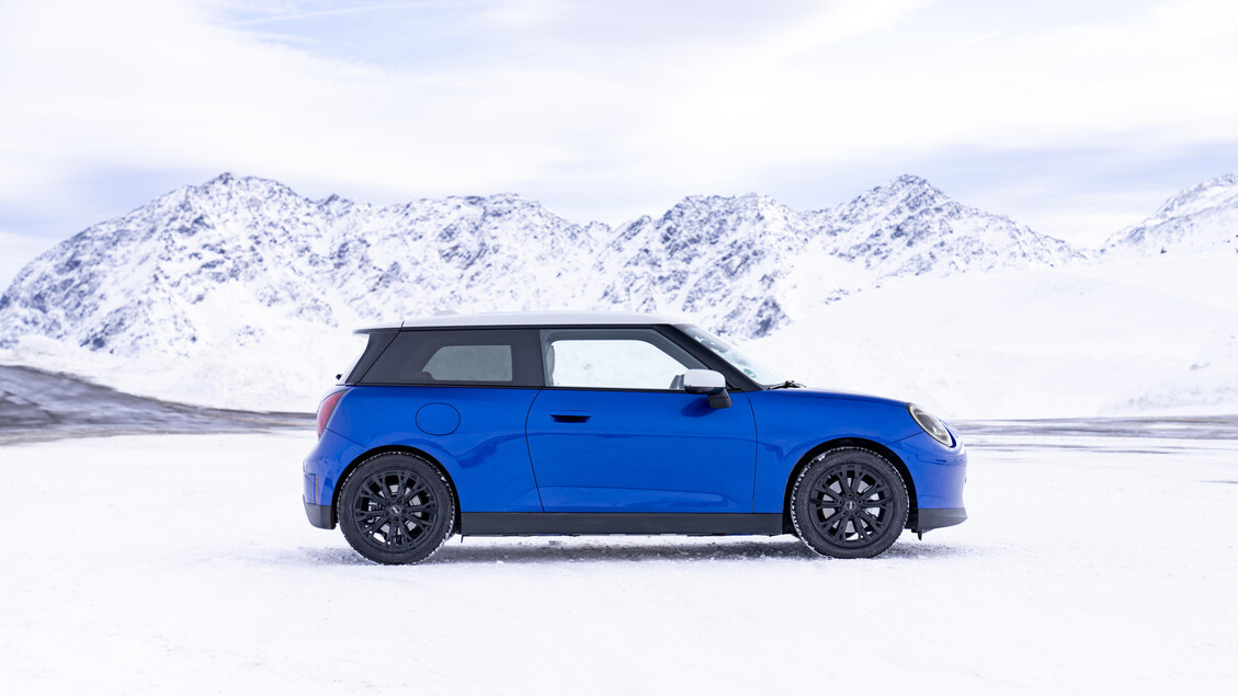 Nuova Mini Cooper SE - RIPRODUZIONE RISERVATA