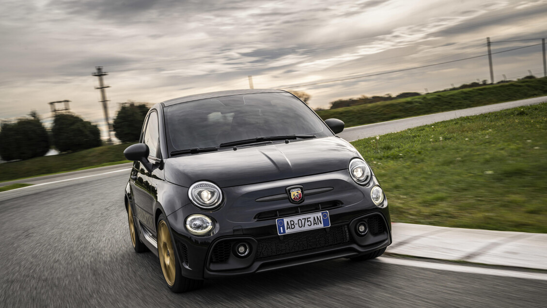 Nuova Abarth 695 75° Anniversario - RIPRODUZIONE RISERVATA