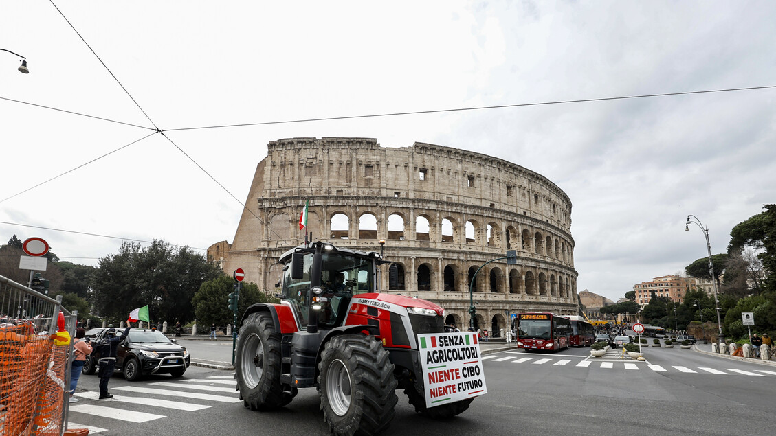 - RIPRODUZIONE RISERVATA