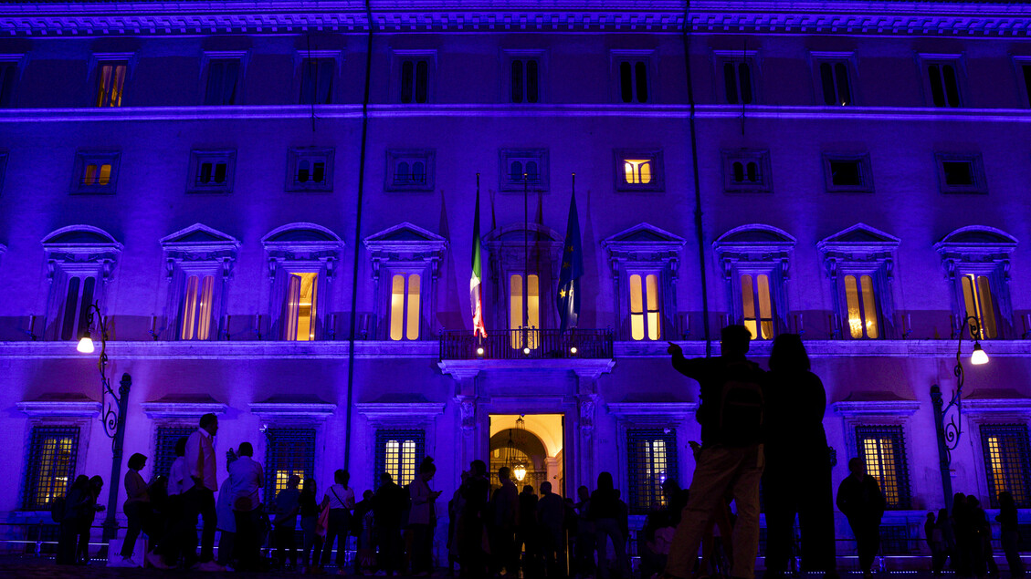 Palazzo Chigi si illumina di blu per il World Wish Day